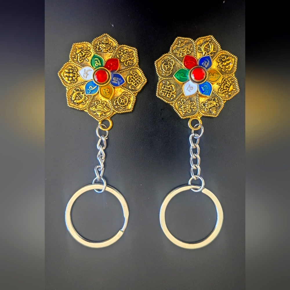 A Pair Of Gorgeous RotatingBuddhist key chain For Couples New without Tags - Picture 3 of 4